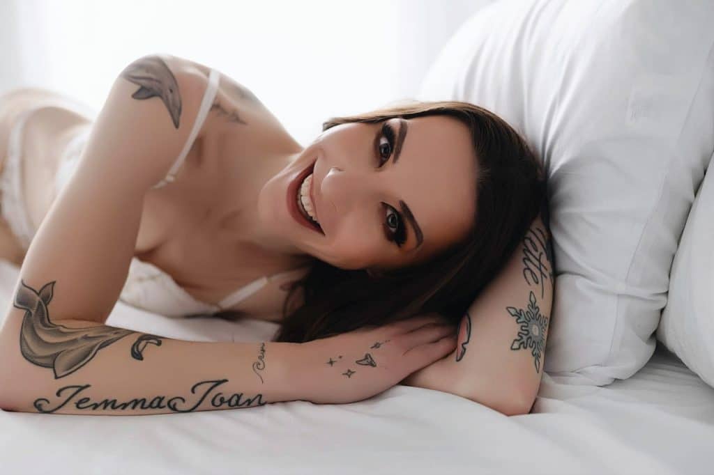 Where can I find a dependable boudoir photographer in Moses Lake, WA